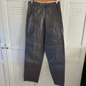 Vintage Christopher faux leather gray pants ☁️